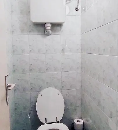 Corner Tower // Prijetno Stanovanje Za 4 Osebe + Free Parking 아파트